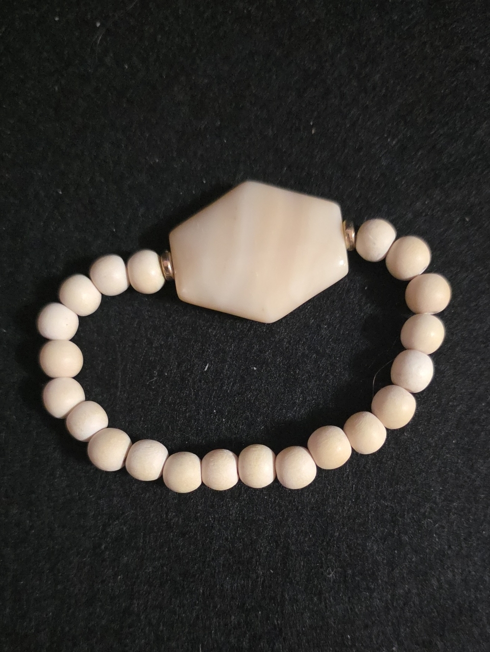 Beige Beaded Stretch Bracelet with Geometric Centerpiece